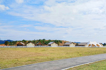清江湖 · 露营基地